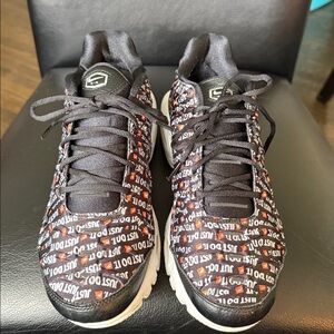 Nike Air Max Plus SE "JUST DO IT" Running Shoes